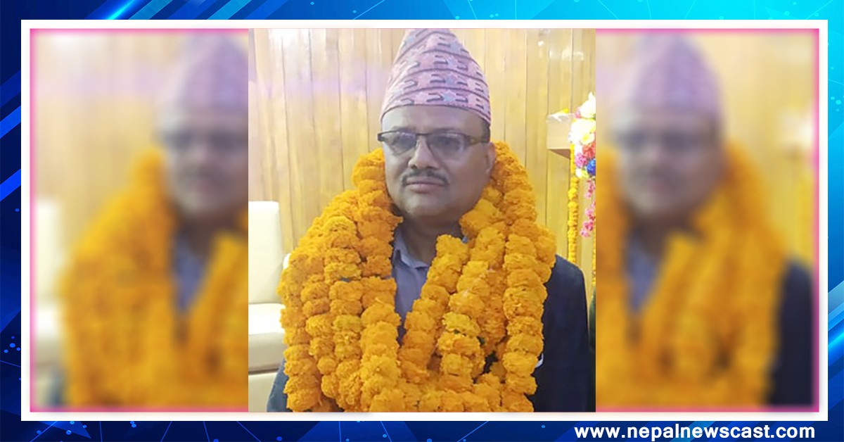 गौतमको काँधमा होटल तथा रेष्टुरेन्ट व्यवसायी संघ 