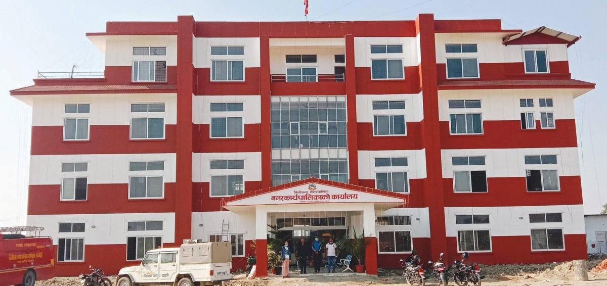 तिलोत्तमा उत्कृष्ट नगरपालिकाबाट पुरस्कृत