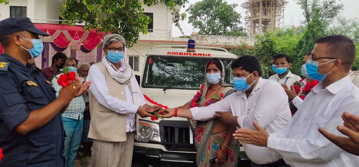 कपिलवस्तु महराजगंज नगरपालिामा एकै पटक थप २ वटा एम्बुलेन्स