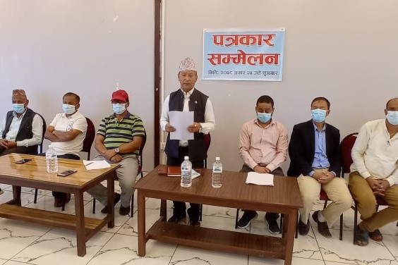 सैनामैना वाणिज्य संघमा किचलो: बहुमत सदस्यलाई बञ्चित गरी अधिवेशन गरेको असन्तुष्ट पक्षको आरोप ।