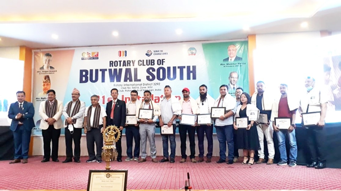 १३ जनालाई कोभिड हिरो सम्मान, रोटरी क्लव अफ बुटवल साउथद्वारा सम्मानित