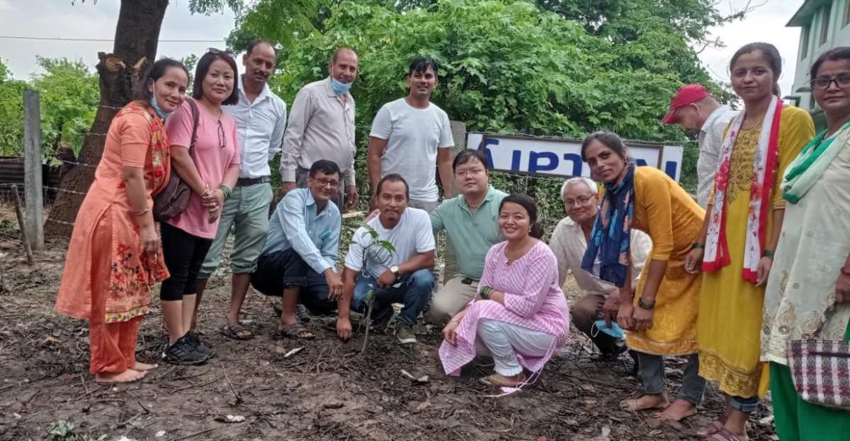दिवङ्गत विद्यार्थीहरूको सम्झनामा  पक्लिहवा माविमा स्मृति पार्क निर्माण
