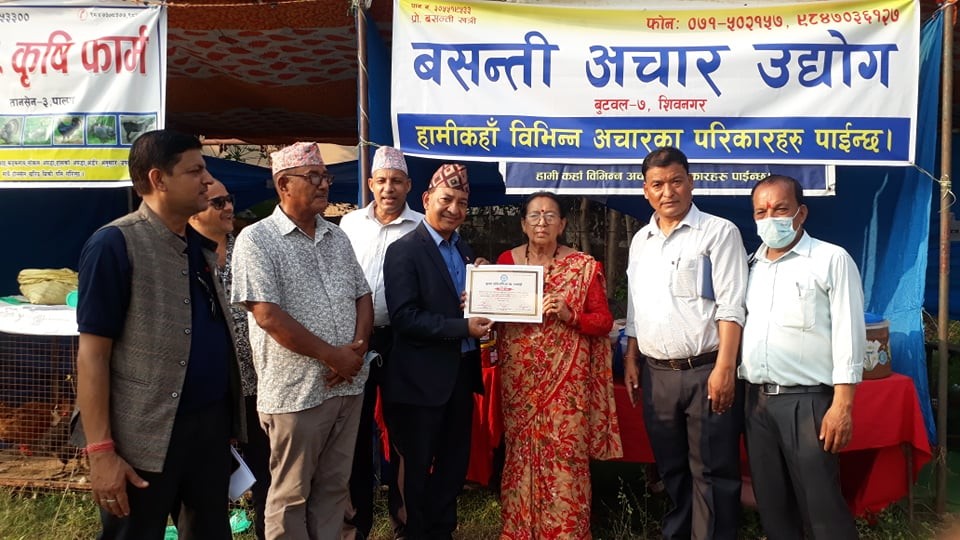 ११ हजार उपभोक्ता, ५१ लाखको कारोवार गर्दै सकियाे दशैं सस्तो बजार