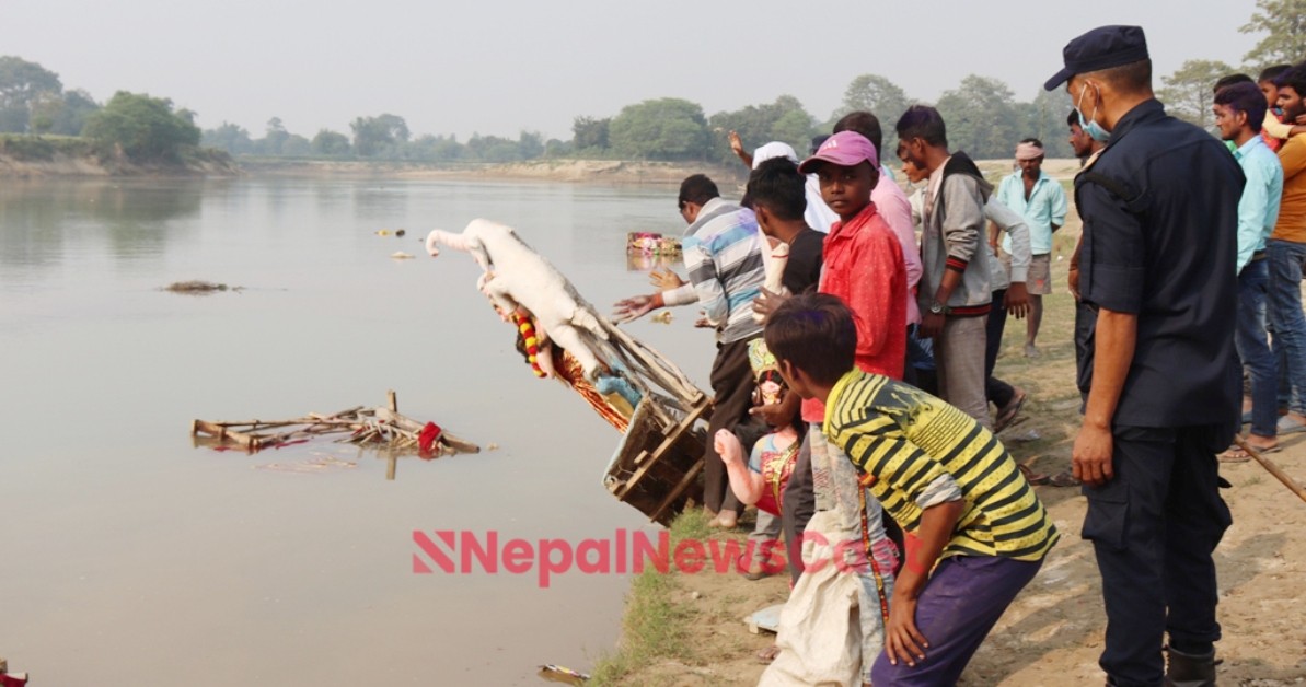 वर्षेनी मुर्ति विसर्जनमा ज्यान जाने भएपछि नदी बाहिरबाट मुर्ति विसर्जन