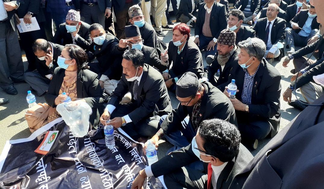 प्रधानन्यायाधीशविरुद्धको आन्दोलनमा हामी मात्रै लागेर पुग्दैन : बार अध्यक्ष श्रेष्ठ