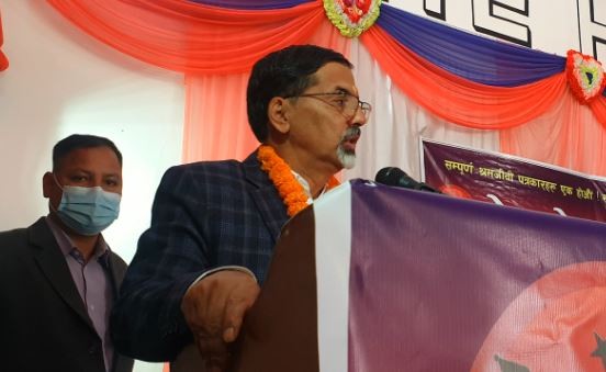 भ्रष्टाचार र अनियमितताका विरुद्ध सशक्त ढंगले कलम चलाउन पत्रकारहरुलाई आग्रह