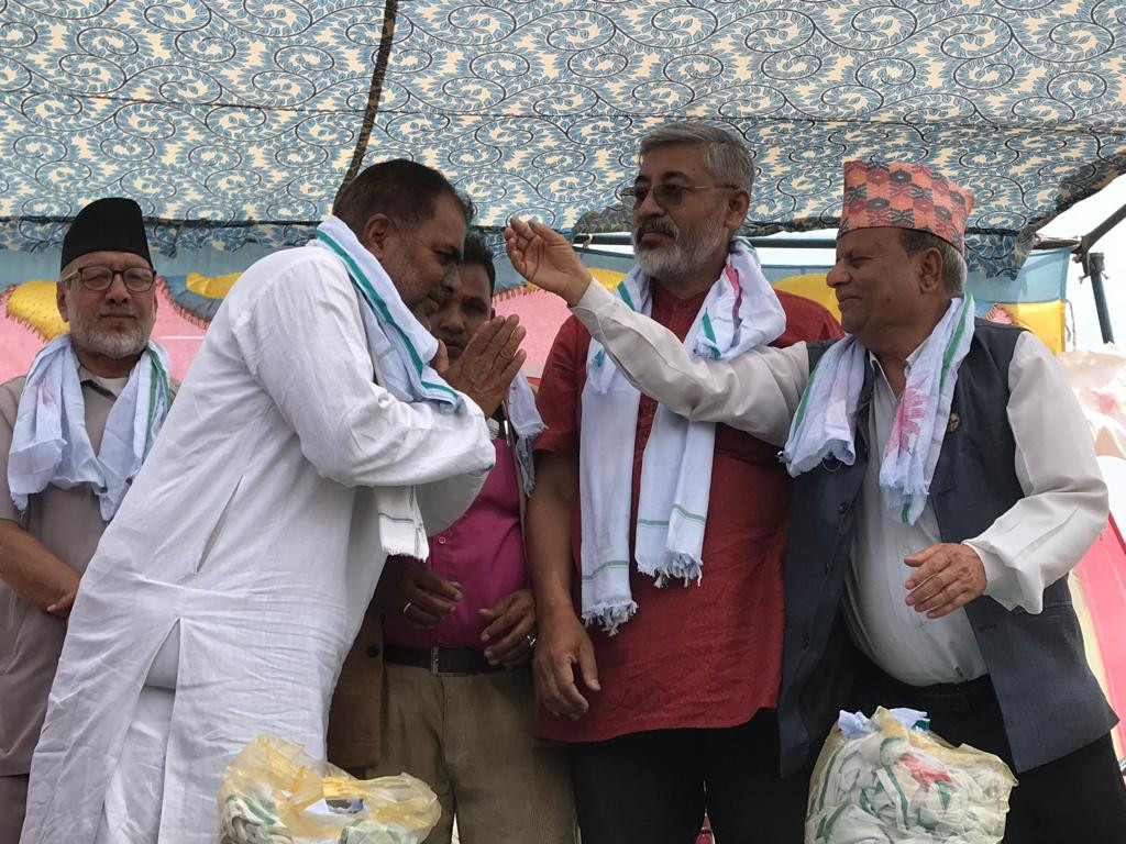 राप्रपा अध्यक्ष खान एमालेमा