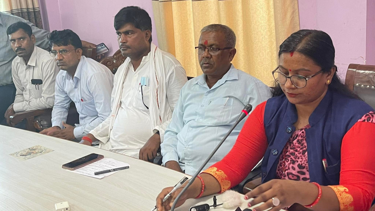 लुम्बिनी साँस्कृतिक नगरपालिकामा उत्पन्न आन्तरिक विवादका कारण कार्यालयको काम प्रभाबित ।