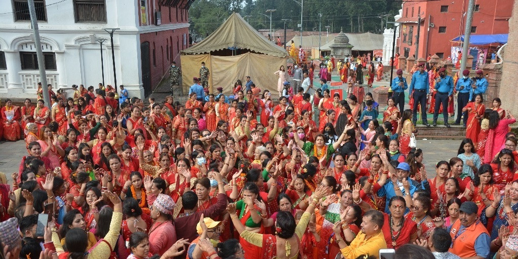 आज हरितालिका तीज व्रत, महिलालाई बिदा