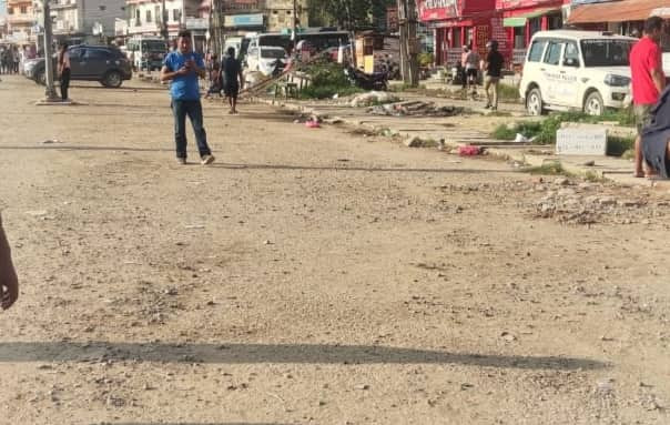 अलपत्र बेलहिया सडक : तहको आग्रह टेर्दैनन् ठेकेदार