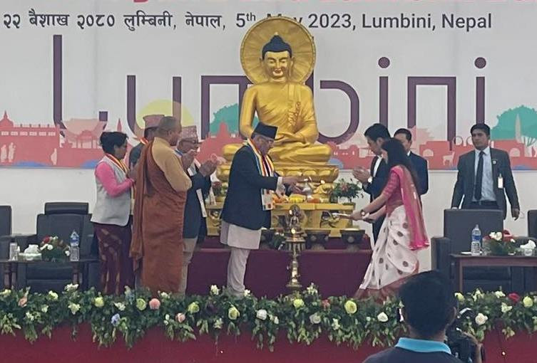 बुद्धको ज्ञान, आदर्श र शान्तिको मार्ग विश्वभरी नै अद्वितीय छ : प्रधानमन्त्री