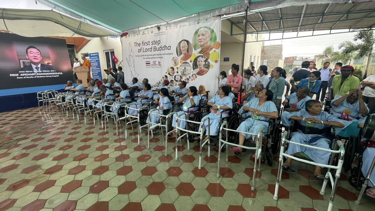 थाईल्याण्डका बौद्धधर्मगुरुहरु द्धारा लुम्बिनीका ३२ जना बिरामीहरुको निशुल्क घुडा प्रत्यारोपण