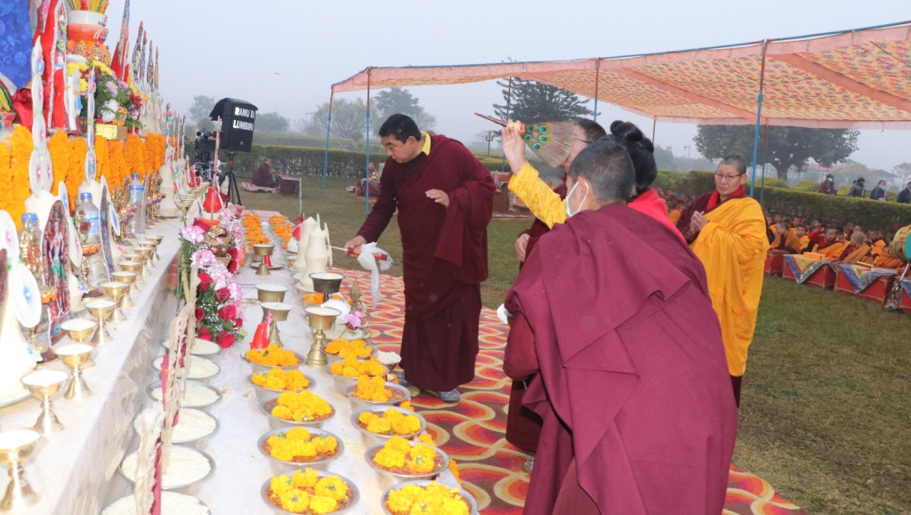 लुम्बिनीमा मोन्लम पूजा शुरु, उपाध्यक्ष डा. लामाले गरे उद्घाटन