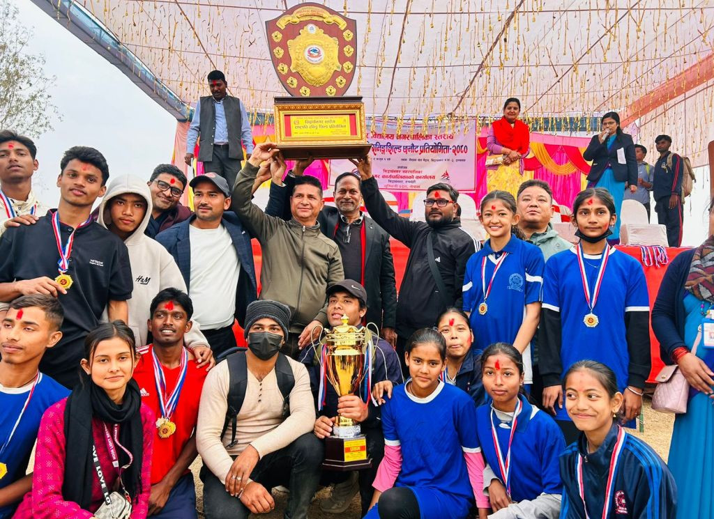मुनलाइटले उचाल्यो राष्ट्रपति रनिङ शिल्ड