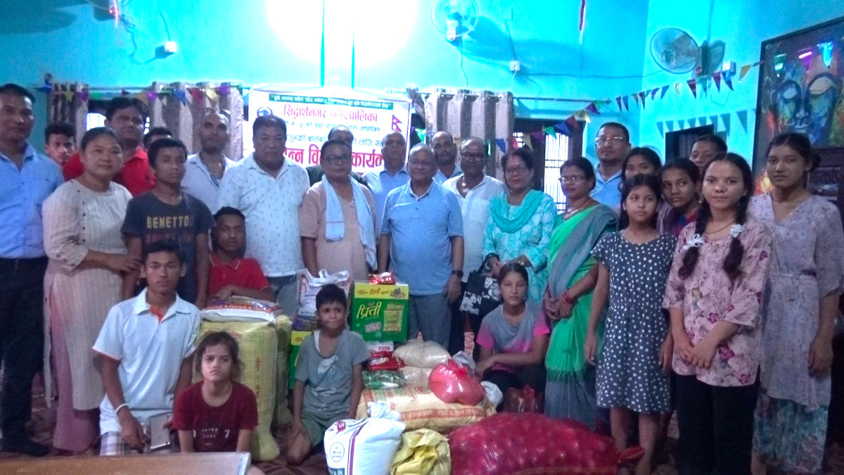 सिद्धार्थनगर–५ वडा कार्यालयद्वारा बालगृहमा खाद्यान्न वितरण
