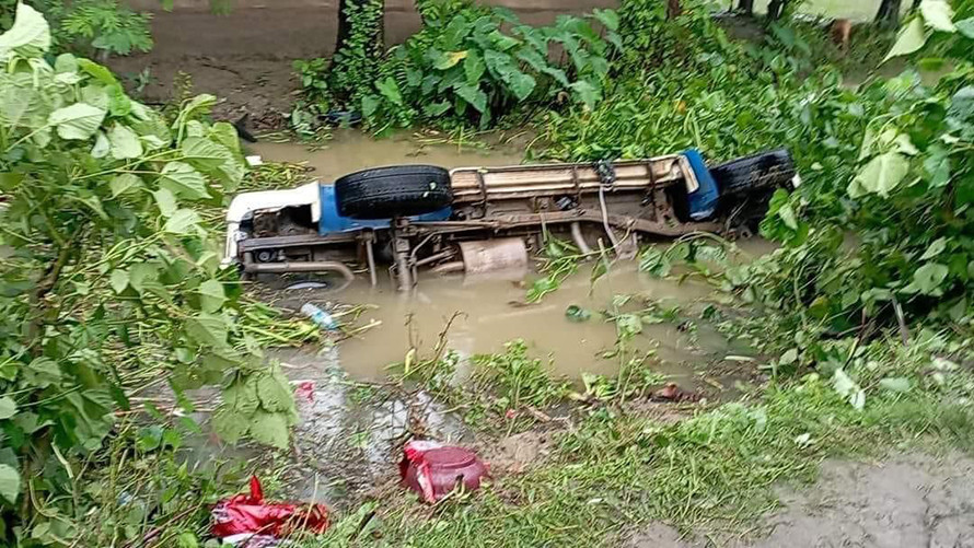 रौतहटमा जन्ती बोकेको जीप दुर्घटनामा परी दुइ जनाको मृत्यृ