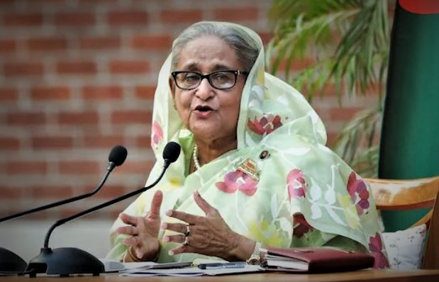 सरकारविरोधी आन्दोलन उत्कर्षमा पुगेपछि बंगलादेशकी प्रधानमन्त्रीले राजीनामा दिँदै छाडिन् देश