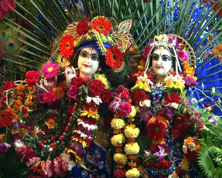 आज श्रीकृष्ण जन्माष्टमी , देशभरका कृष्ण मन्दीरहरुमा पूजा आराधना गरी श्रद्धा भक्तिपूर्वक मनाईदै