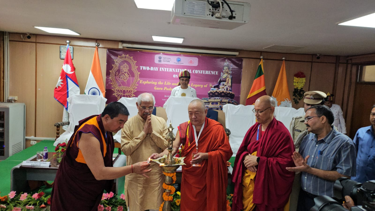 "गुरु पद्मसम्भवको जीवन र जीवन विरासतको अन्वेषण" अन्तर्राष्ट्रिय सम्मेलनलाई डा. लामा द्वारा उद्घाटन 
