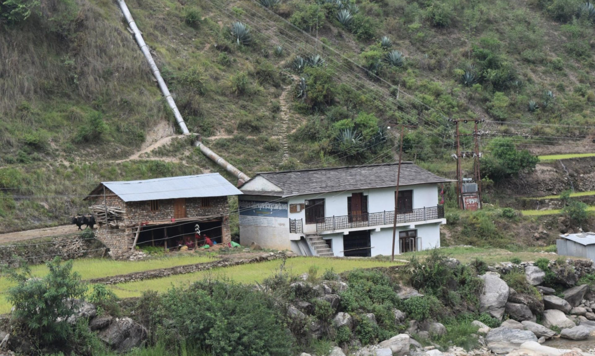 पहिरोले बागलुङमा १३००  बढी घर बिजुलीविहीन