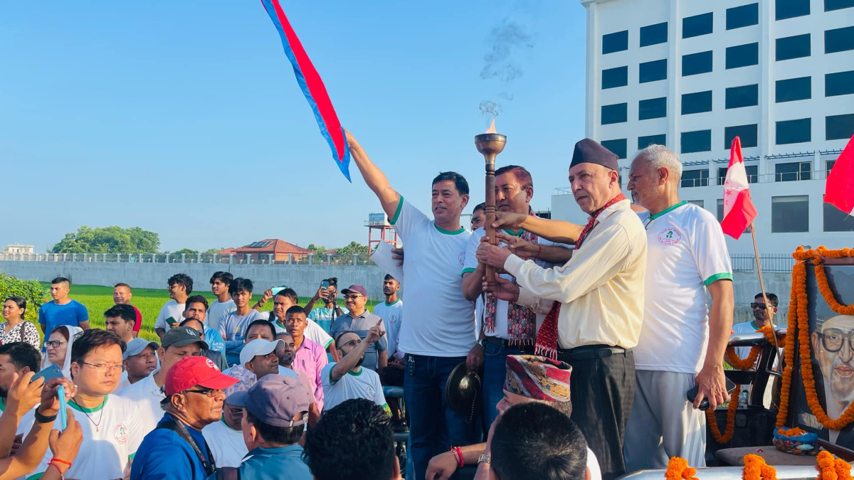 वीपीको योगदानलाई स्मरण गर्दै नेपाली काङ्ग्रेस रुपन्देहीद्धारा ५ किलोमिटरको म्याराथुन आयोजना, धनु र सरितालाई उपाधि