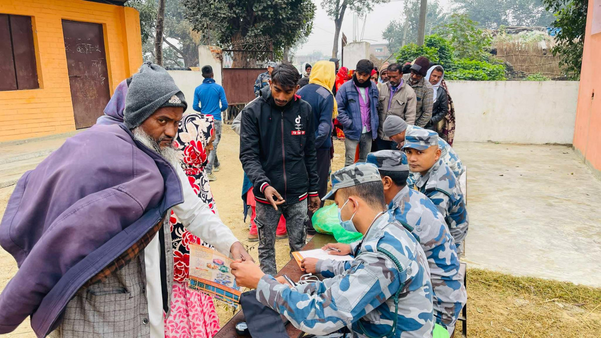 सिमावासी संग सशस्त्र कार्यक्रम अन्तरगत रुपन्देहीको कालीदहमा नि: शुल्क स्वास्थ्य शिविर सम्पन्न
