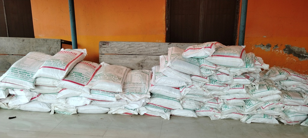 सिद्धार्थनगरद्धारा कृषकलाई अनुदानमा प्राङ्गारिक मल बितरण