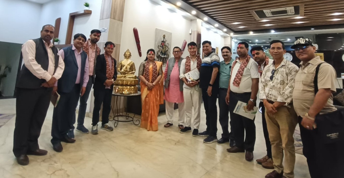 सिद्धार्थ सञ्जालद्वारा  सिद्धार्थ उद्योग वाणिज्य संघका नव निर्वाचित  पदाधिकारीहरुलाई सम्मान