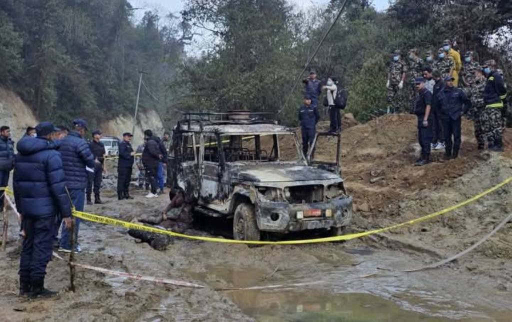 पाथीभरा ट्याक्सी दुर्घटनामा चालकसहित चार जनाको मृत्यु