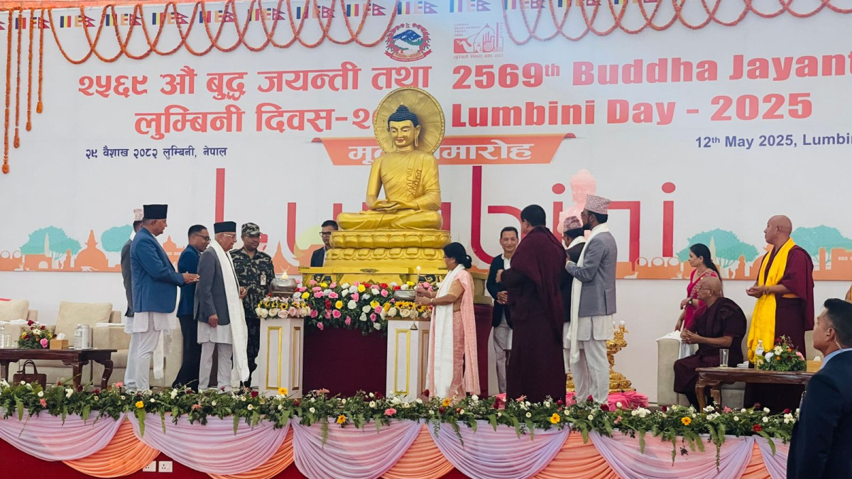 प्रधानमन्त्री ओली लुम्बिनीमा, मुख्यमन्त्री आचार्यद्वारा स्वागत