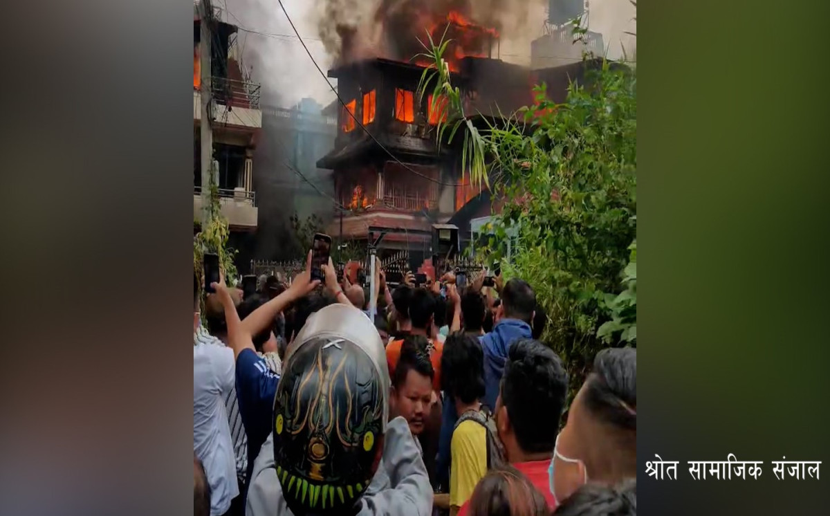 बालकोटस्थित ओली निवासमा आगजनी