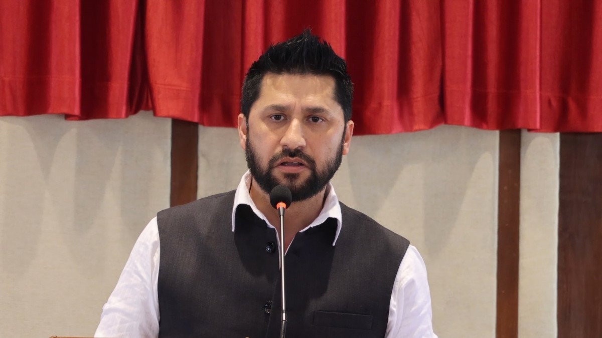 जेनजी प्रदर्शनकारीहरुले रवि लामिछानेलाई जेलबाट निकाले