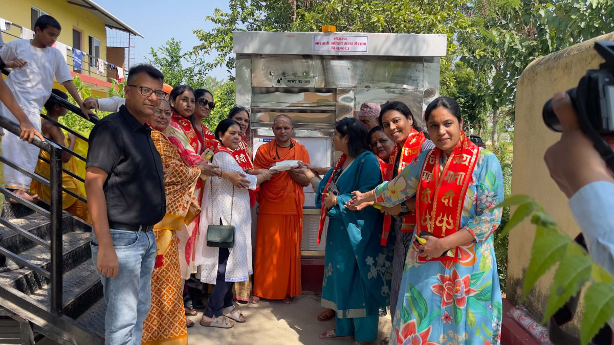 मारवाडी महिला मञ्च भैरहवाद्धारा संस्कृत आश्रममा पिउनेपानीको व्यवस्था